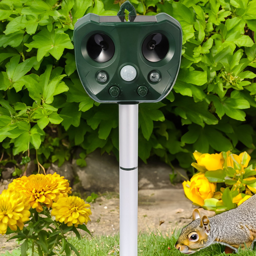 Solar Ultrasonic Animal Repeller – Effective Pest Deterrent for Gardens and Outdoor Areas