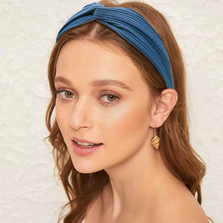 Ribbed Boho Headband with Twist Knot – Stylish & Comfortable