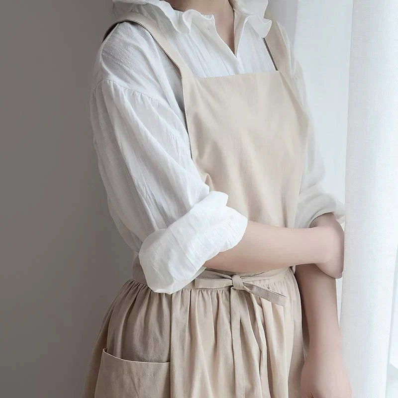 Cotton Cooking Apron with Water-Repellent Surface and Pockets