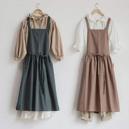 Cotton Cooking Apron with Water-Repellent Surface and Pockets