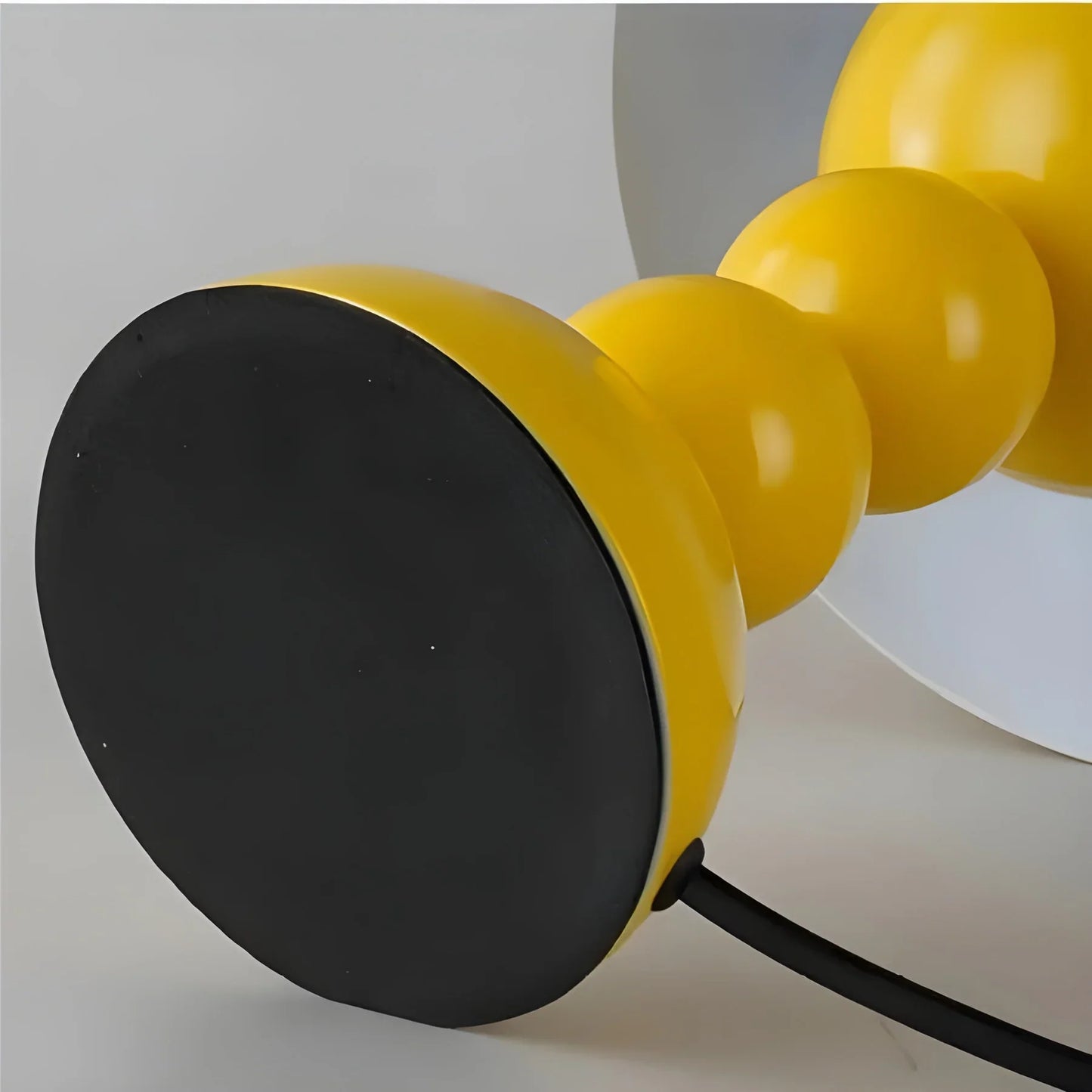 Scandinavian Table Lamp with Gold Accents – Modern Design Lamp for Living Room, Bedroom & Office