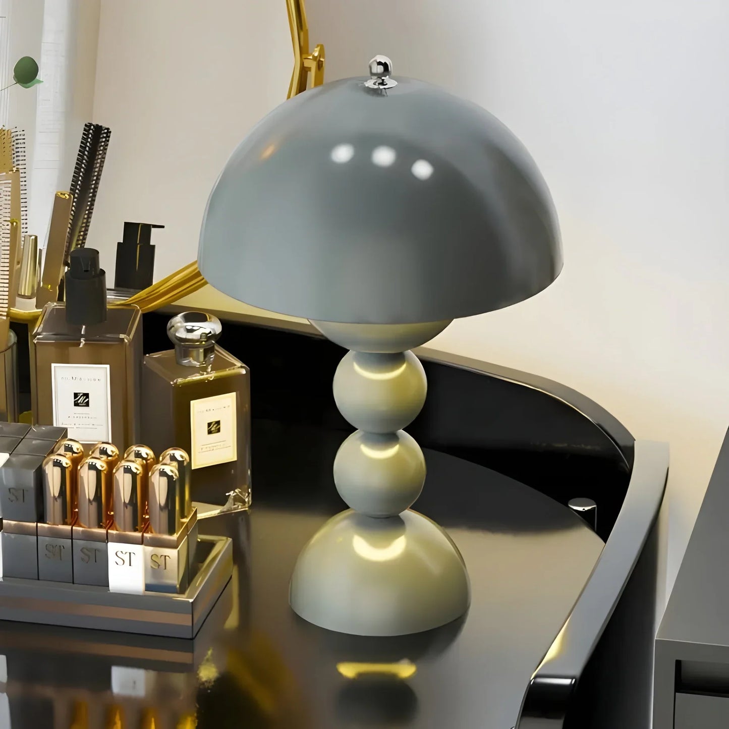 Scandinavian Table Lamp with Gold Accents – Modern Design Lamp for Living Room, Bedroom & Office