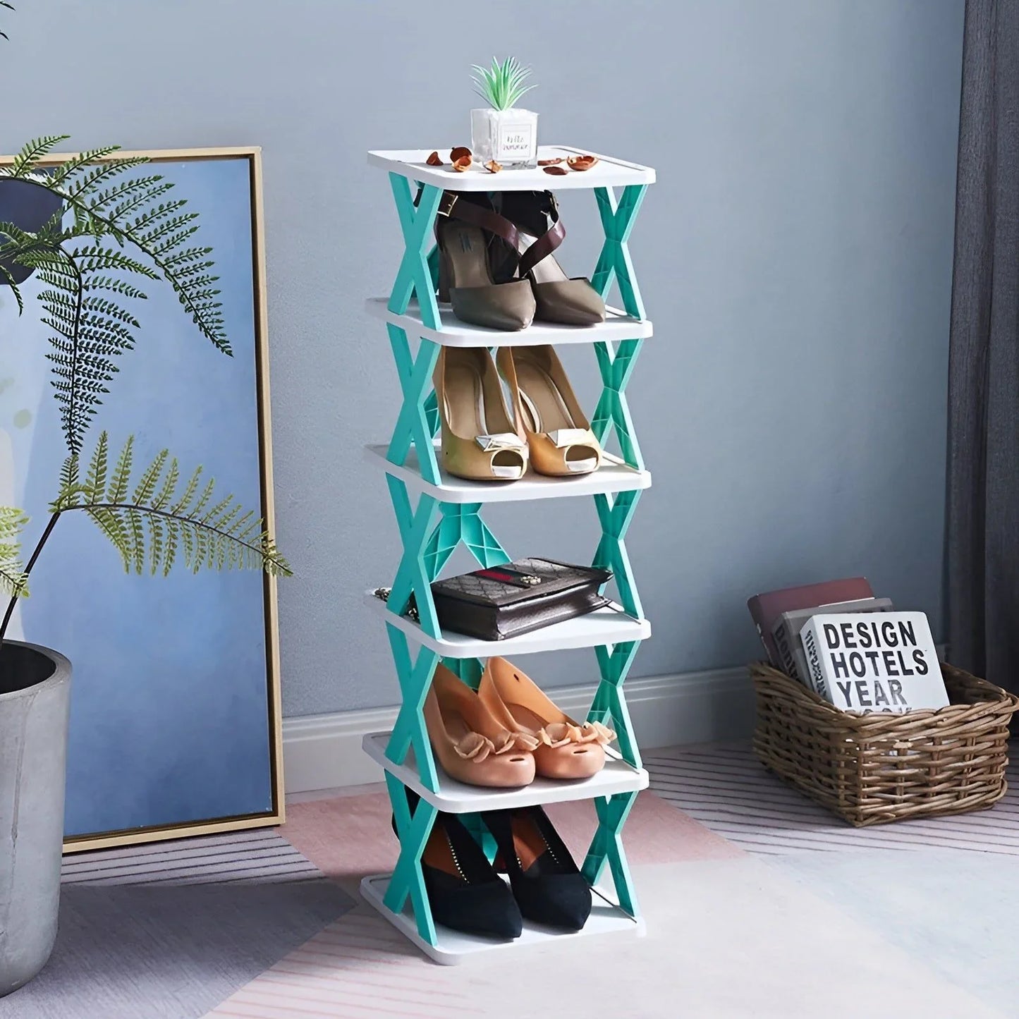 Foldable shoe rack for efficient use of space